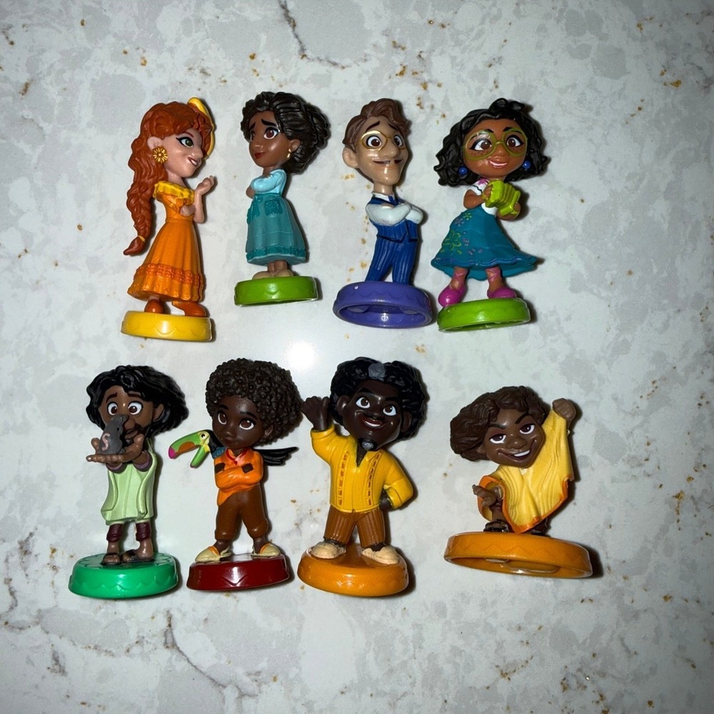 Disney Encanto Madrigal Family 8 Piece Mini Figure Set Mirabel Bruno Antonio